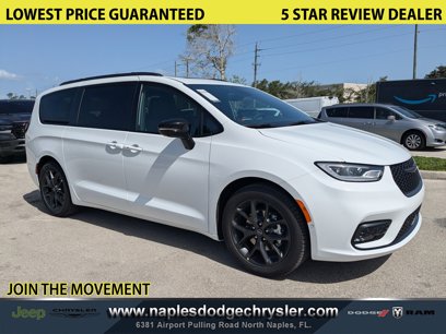 New 2025 Chrysler Pacifica Limited