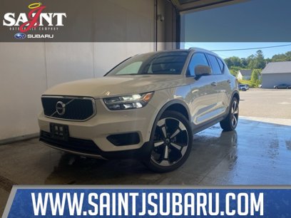 Used 2019 Volvo XC40 T5 Momentum