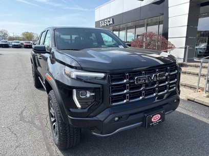 New 2025 GMC Canyon AT4 w/ Nightfall Edition