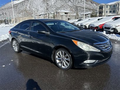 Used 2012 Hyundai Sonata SE w/ Navigation & Sunroof Pkg