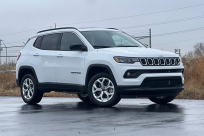 New 2025 Jeep Compass Latitude w/ Sun and Sound Group