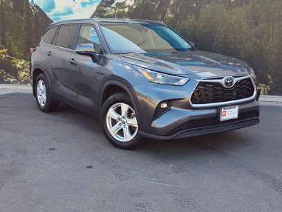 Used 2023 Toyota Highlander LE