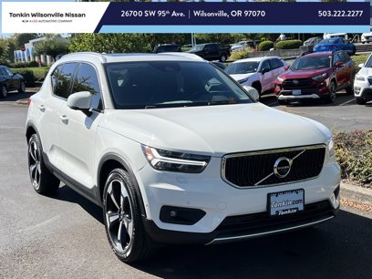 Used 2019 Volvo XC40 T5 Momentum