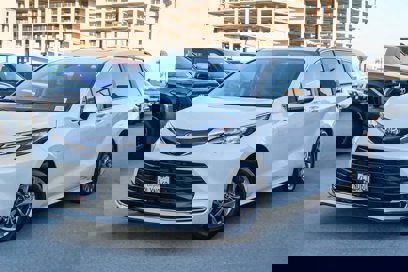 Certified 2024 Toyota Sienna XLE