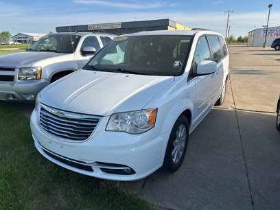 Used 2016 Chrysler Town & Country Touring