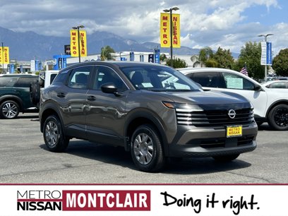 New 2025 Nissan Kicks S
