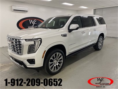 New 2025 GMC Yukon XL Denali w/ Sun & Power Step Package