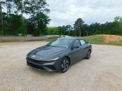 New 2025 Hyundai Elantra SEL