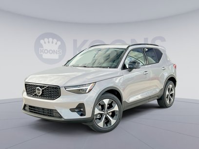 New 2026 Volvo XC40 B5 Plus w/ Protection Package Premier