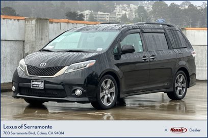 Used 2017 Toyota Sienna SE
