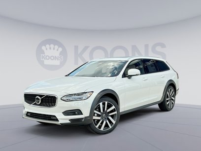 New 2026 Volvo V90 B6 Cross Country Ultra w/ Protection Package Premier