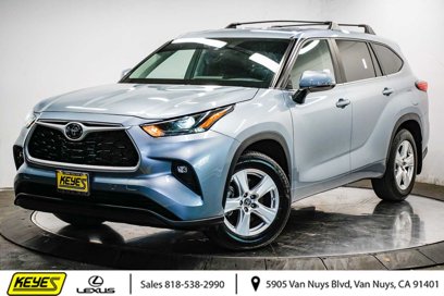 Used 2023 Toyota Highlander LE