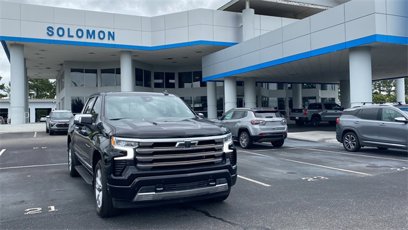 Used 2022 Chevrolet Silverado 1500 High Country w/ Technology Package