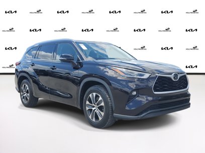 Used 2021 Toyota Highlander XLE