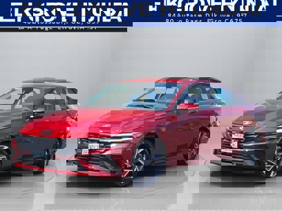 Certified 2025 Hyundai Elantra SEL w/ Cargo Package