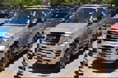 Used 2017 Ford Expedition XLT w/ Equipment Group 202A