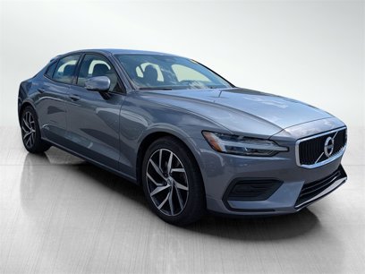 Used 2020 Volvo S60 T6 Momentum w/ Premium Package
