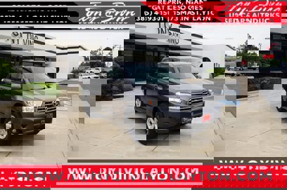 Used 2010 Toyota Highlander SE