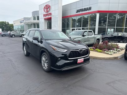 New 2025 Toyota Highlander Platinum
