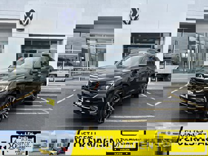New 2025 Volkswagen Atlas Cross Sport SEL Premium R-Line