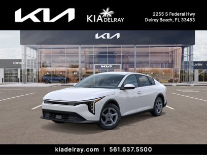 New 2025 Kia K4 LXS