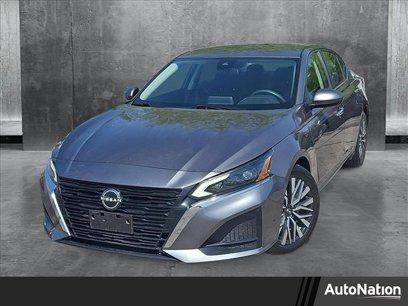 Used 2023 Nissan Altima 2.5 SV