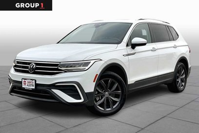 Used 2022 Volkswagen Tiguan SE w/ Panoramic Sunroof Package