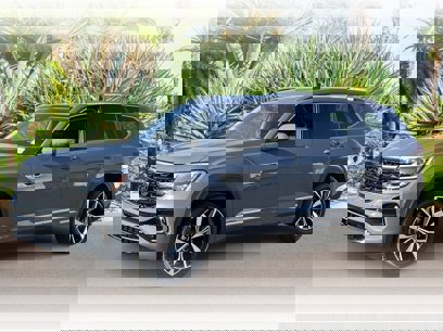 New 2025 Volkswagen Atlas SEL Premium R-Line