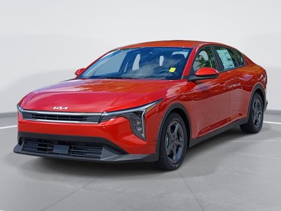 New 2025 Kia K4 LXS