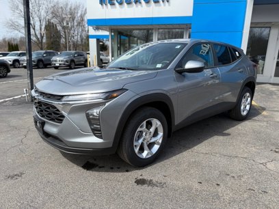 New 2025 Chevrolet Trax LS w/ LS Convenience Package