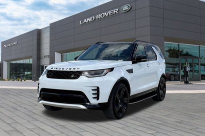 Certified 2025 Land Rover Discovery Dynamic SE
