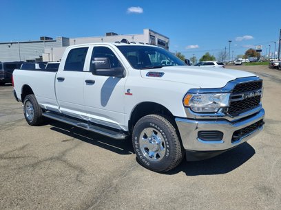 New 2024 RAM 2500 Tradesman w/ Chrome Appearance Group