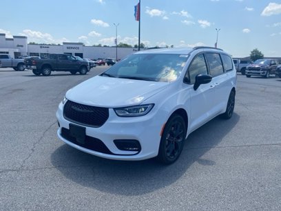 New 2024 Chrysler Pacifica Touring-L w/ S Appearance Package