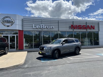 Used 2022 Nissan Pathfinder SV