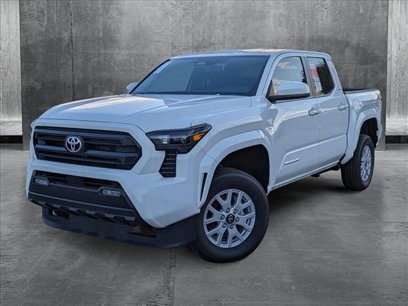 New 2024 Toyota Tacoma SR5