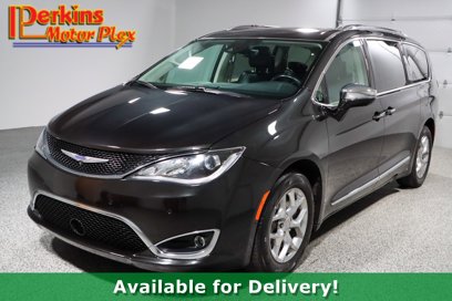 Used 2018 Chrysler Pacifica Limited w/ Advanced Safetytec Group