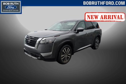 Used 2022 Nissan Pathfinder Platinum w/ Cargo Package
