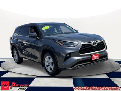 Used 2023 Toyota Highlander LE