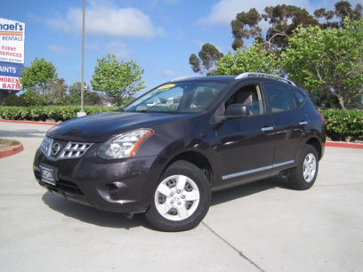 Used 2014 Nissan Rogue S w/ Convenience Package
