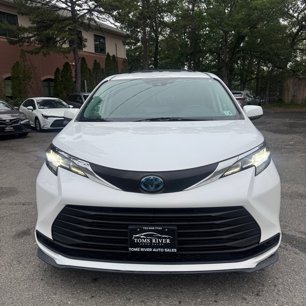 Used 2021 Toyota Sienna LE