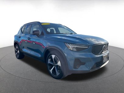 Used 2024 Volvo XC40 B5 Core