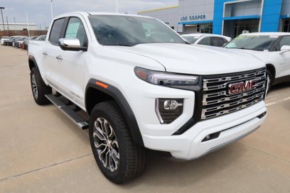 New 2025 GMC Canyon Denali