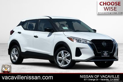 New 2025 Nissan Kicks Play S