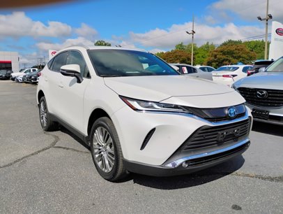 Used 2024 Toyota Venza XLE
