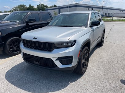 Used 2023 Jeep Grand Cherokee Altitude