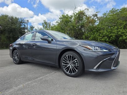New 2025 Lexus ES 350 w/ Premium Package