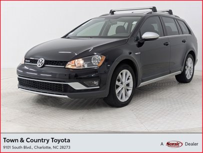 Used 2017 Volkswagen Golf SE
