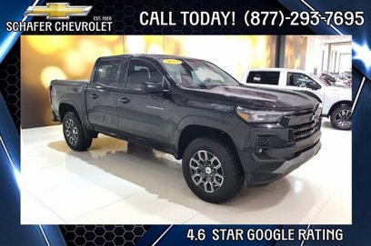 Used 2023 Chevrolet Colorado Z71 w/ Z71 Convenience Package 2