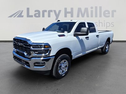 New 2025 RAM 2500 Tradesman w/ Chrome Appearance Group