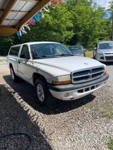 Used 2004 Dodge Dakota Sport w/ Deluxe Convenience Group